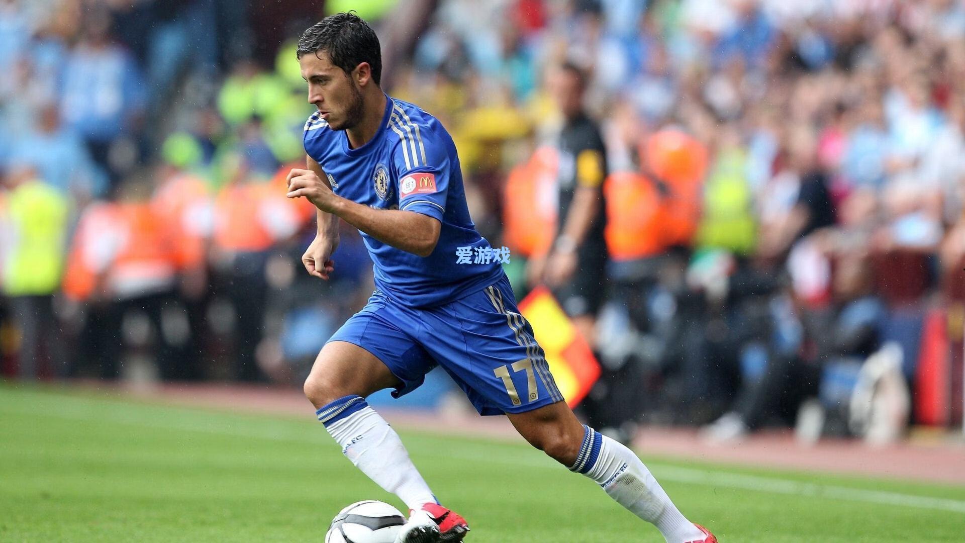 阿隆索被问及泰勒·斯威夫特订婚一事，幽默回应，好啊，恭喜！