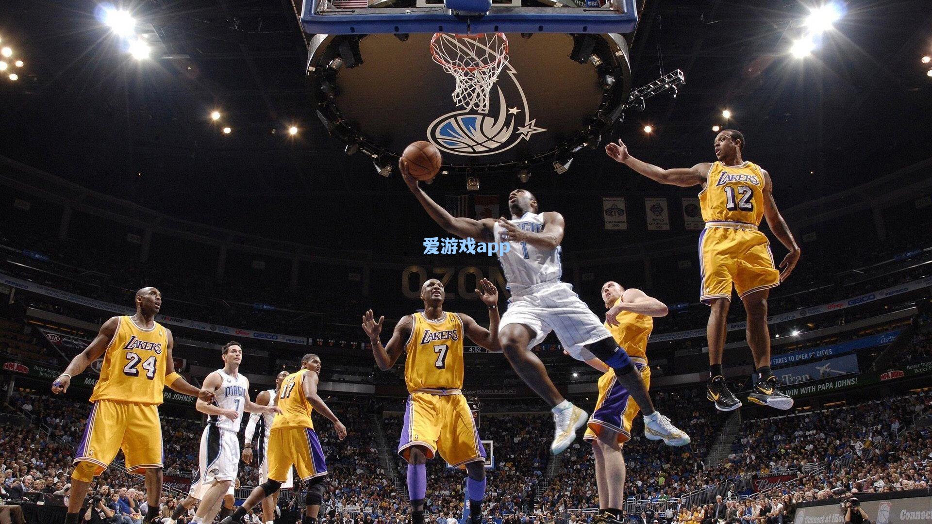 埃梅里战术智慧闪耀老特拉福德,索帅曼联再陷无冠困局